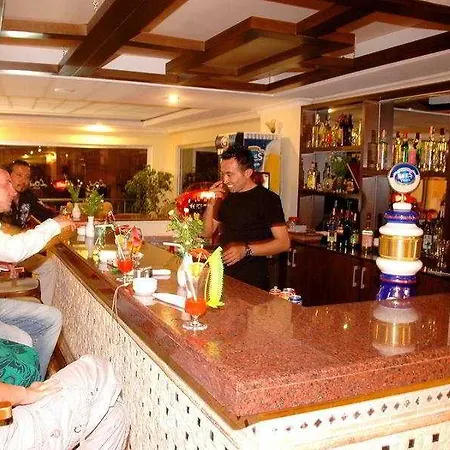 Sunbeach Hill Hotel Side