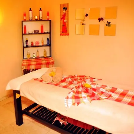Sunbeach Hill Hotel 4*