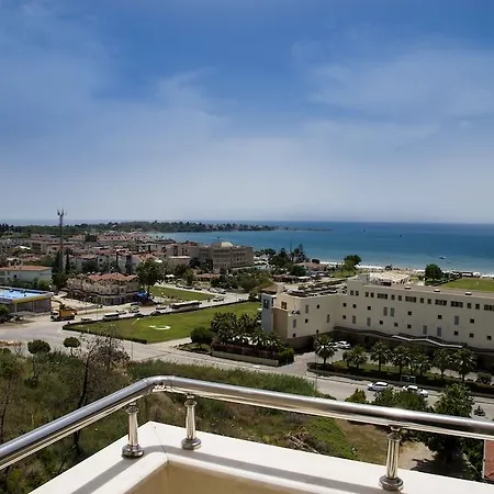 Zhotels Side Town مانافجات