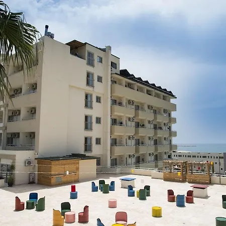 Hotel Sunbeach Hill Side